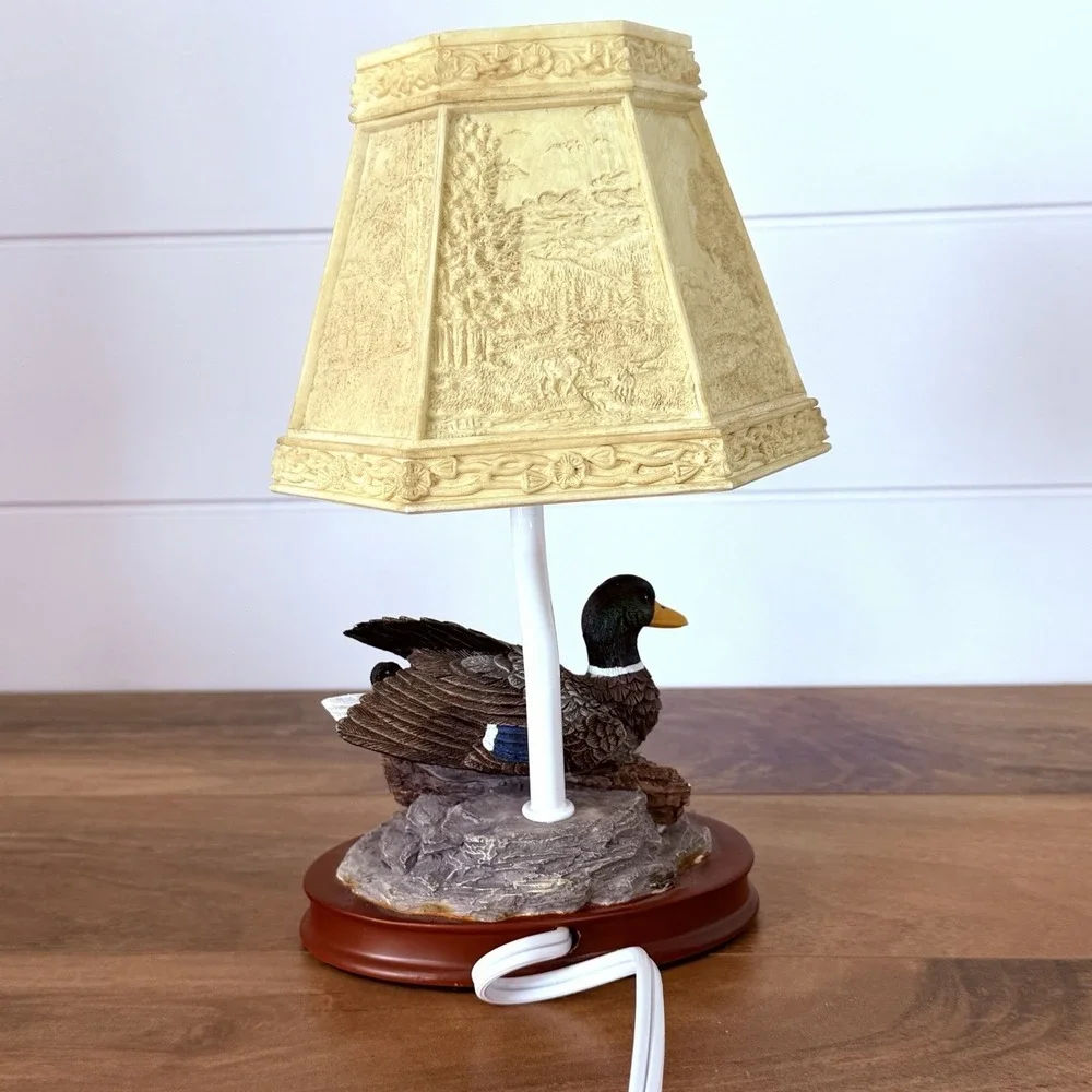 Small Duck Figure Lamp Picture Shade Works *Needs Bulb Clip* Rustic Cottagecore
